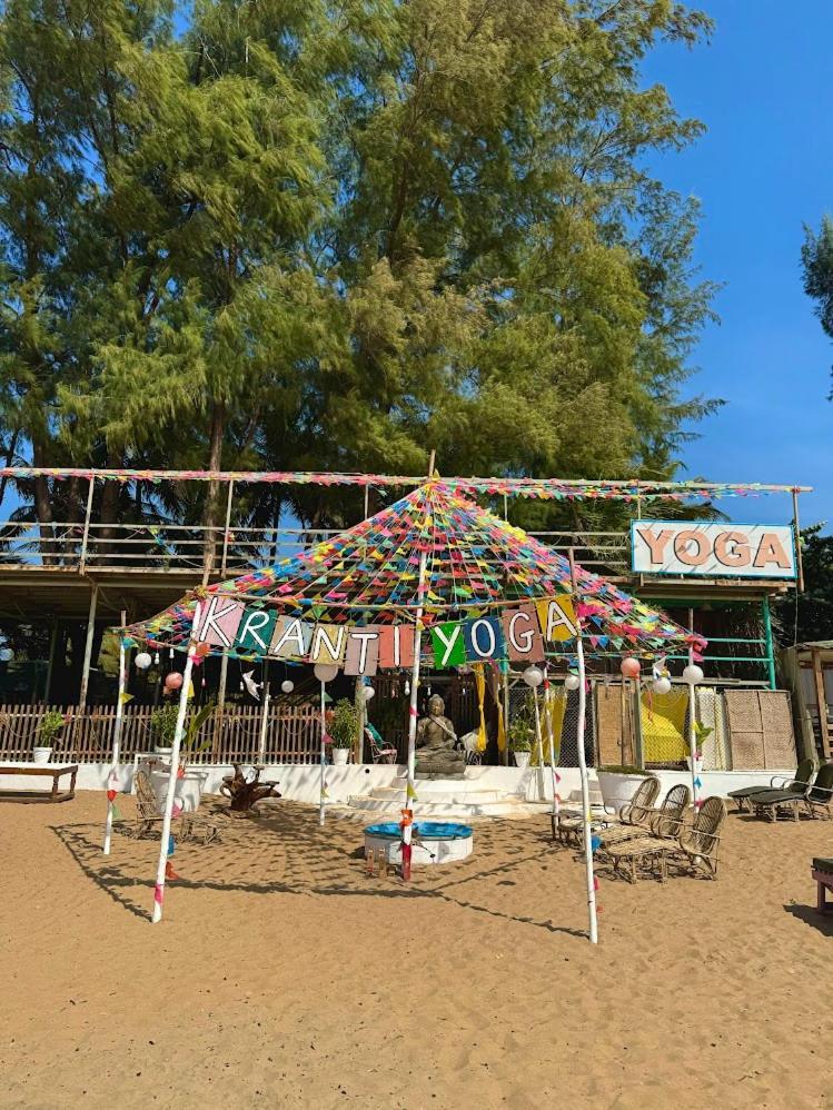 Kranti Yoga Tradition - Beach Resort Patnem Beach Dış mekan fotoğraf